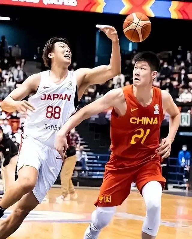湖南男篮在比赛中取得关键胜利