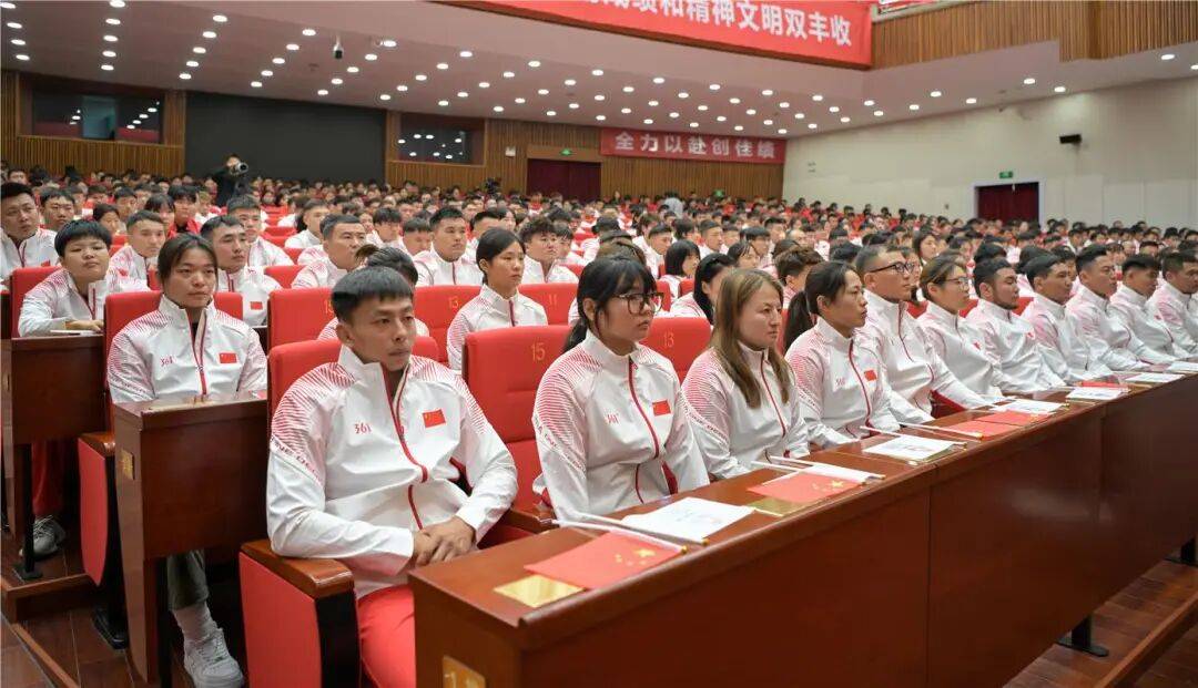 关于热血擦肩而过，代表团为国争光斗志昂扬的信息