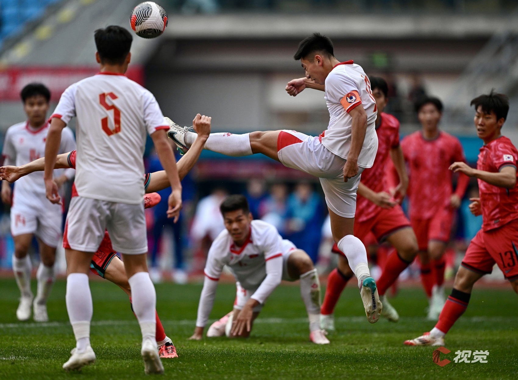 亚洲足球联赛激情开战，精彩纷呈