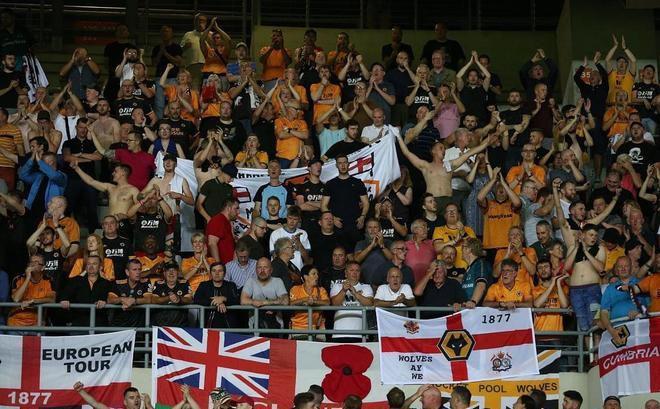 包含吉马良斯在主场告捷，士气高涨的词条