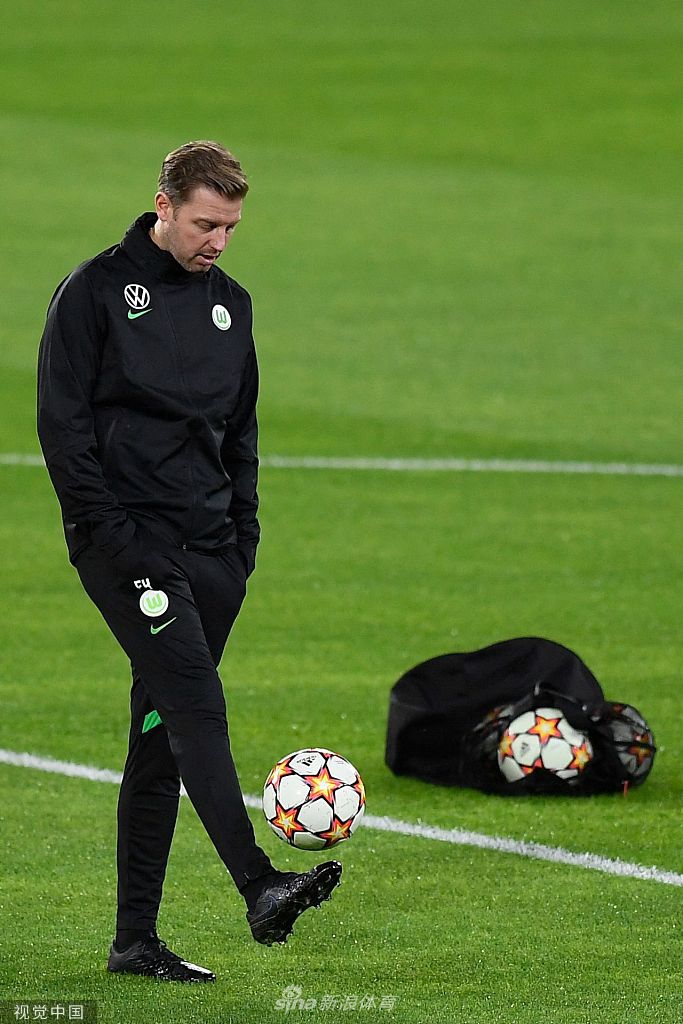 沃尔夫斯堡球员接受采访，分享备战心得的简单介绍